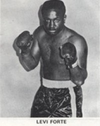 Levi Forte boxer