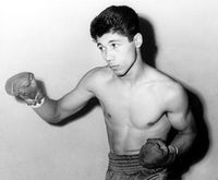 Gil Cadilli boxer