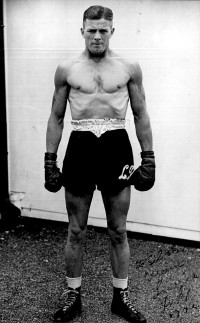 Laurie Peterson boxer