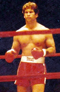 Mike Knight boxer