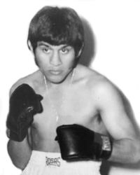 Javier Solis boxer