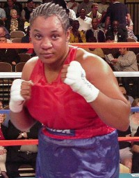 Monica McGowan boxeador