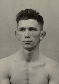 Vic Vaisey boxer