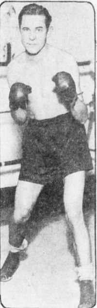 Emory Helms boxeur
