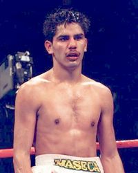 Rafael Ruelas boxer