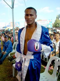 Sonny Manakane boxer