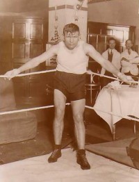 Hans Schoenrath boxer