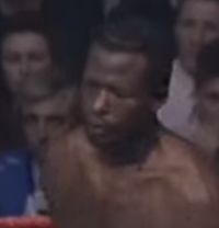 Michael Simuwelu boxer