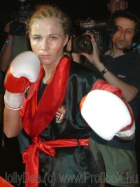 Viktoria Milo boxeur