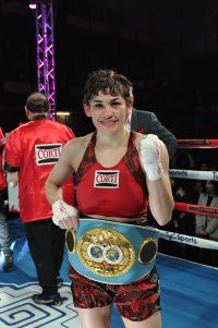 Marcela Eliana Acuna boxeador