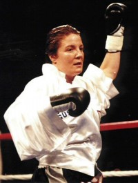 Denise Moraetes boxer