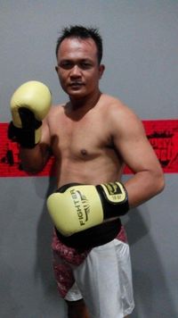 Elly Pangaribuan boxeador