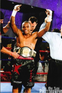 Derrick Samuels boxer