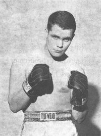 Johnny Romsaas boxer