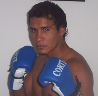 Jose Luis Bravo boxeur