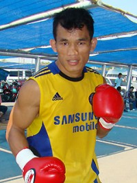 Jonatan Simamora boxer