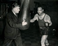 Larry Lane boxer