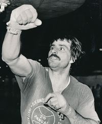 George Mostardini boxer