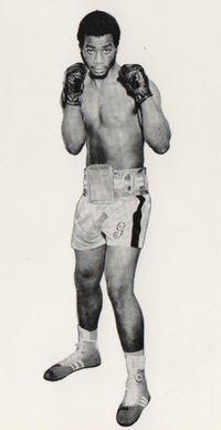Garfield McEwan boxer
