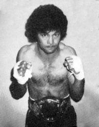 Monty Betham boxer