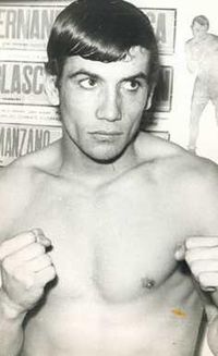 Perico Fernandez boxer