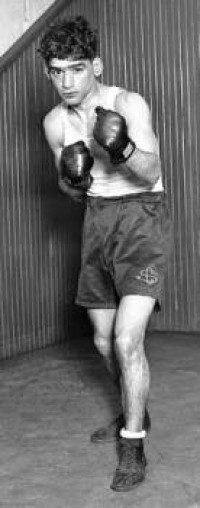Corporal Izzy Schwartz boxeador
