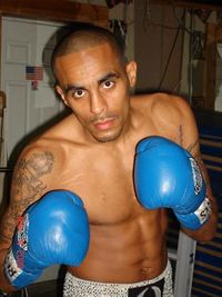 Alex Perez boxer