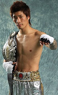 Yota Sato boxer