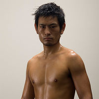 Kosuke Iwashita boxer