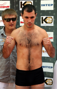 Dmytro Nikulin boxer