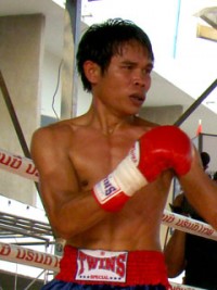 Khunsuk Petchjinda boxeur