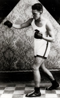 Arthur Matthews boxer