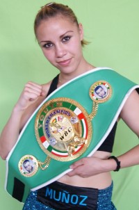 Zulina Munoz boxer