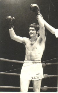 Hugo Farias boxer