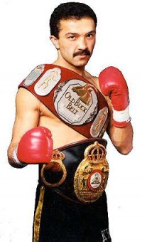 Orzubek Nazarov boxer