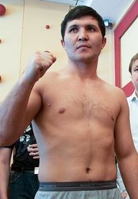 Kanat Kartenbayev boxer