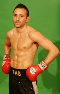 Tasif Khan boxeador