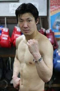 Yasuyuki Akiyama boxer