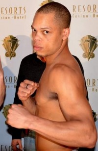 Joshua Snyder boxeador