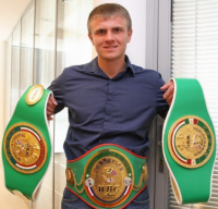 Anton Novikov boxer