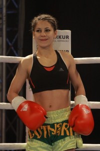 Corina Carlescu boxeador
