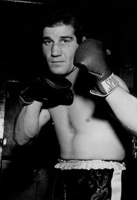 Luigi Coluzzi boxer