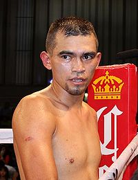 Saul Carreon boxer
