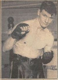 Mickey Savage boxer