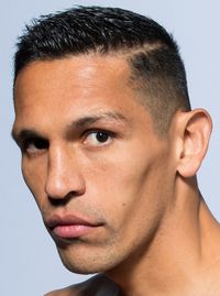 Marco Reyes boxer
