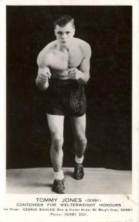 Tommy Jones боксёр