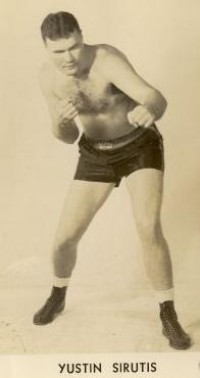 Yustin Sirutis boxer