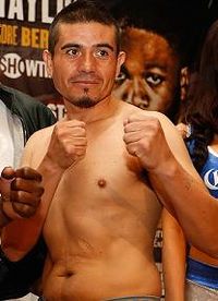 Jose Luis Araiza boxer