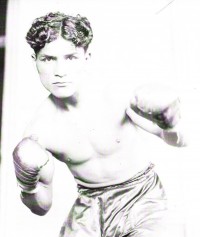 Chato Laredo boxer