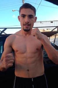 Javier Mendoza boxer